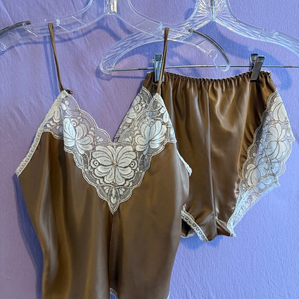 Women's Silk camisole and slip shorts, petite